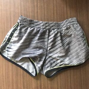 Under Armour athletic shorts size medium